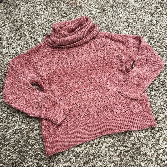 Mauve Chenille Turtleneck Sweater - Picture 2 of 11